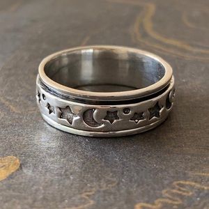 SUN AND MOON SPINNER RING